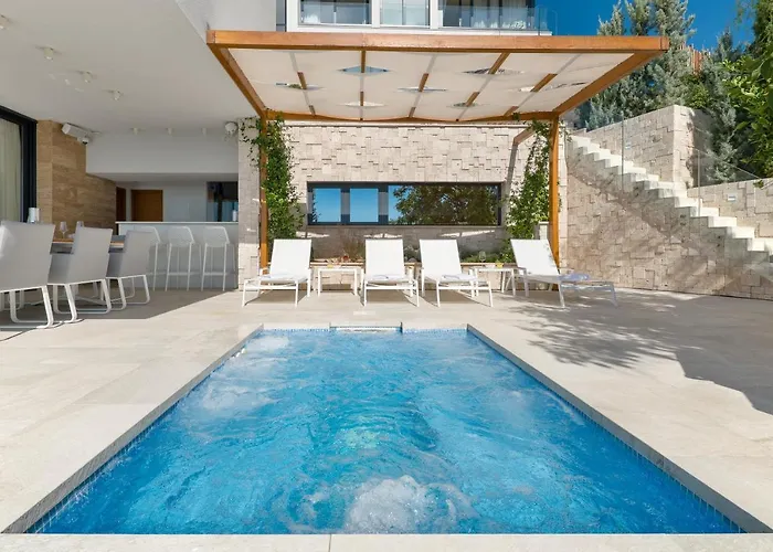 Anabel Villa Hvar Town