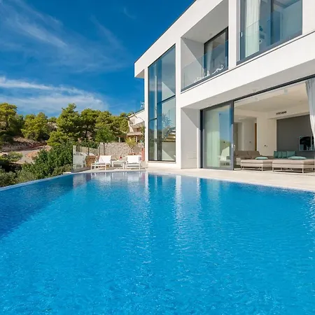 Anabel Villa